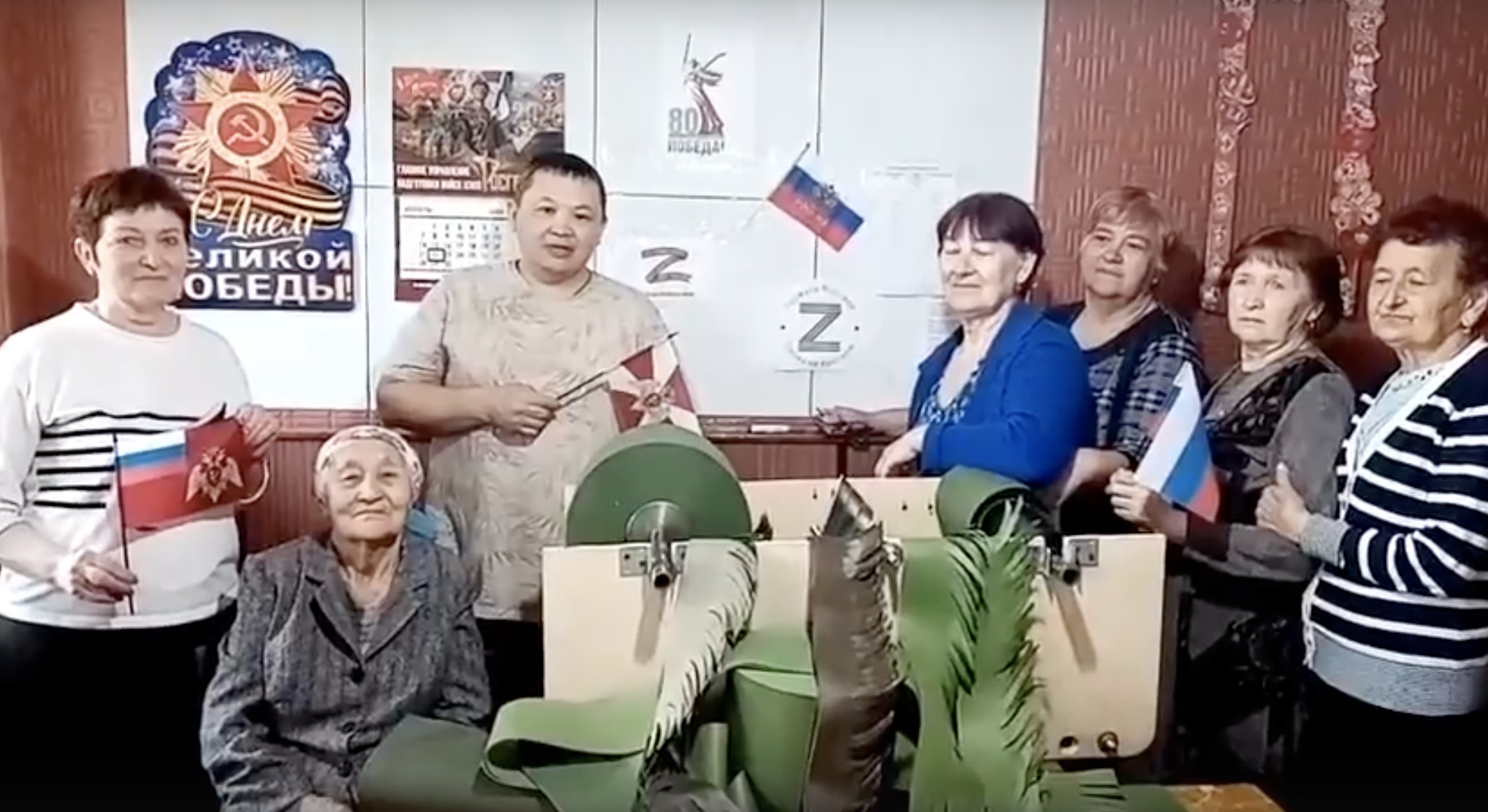 «Надежда на скорую победу!»: боец поздравил волонтеров с наступающим праздником